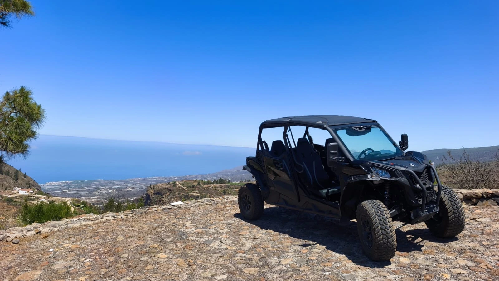 Panoramic stop above the coast